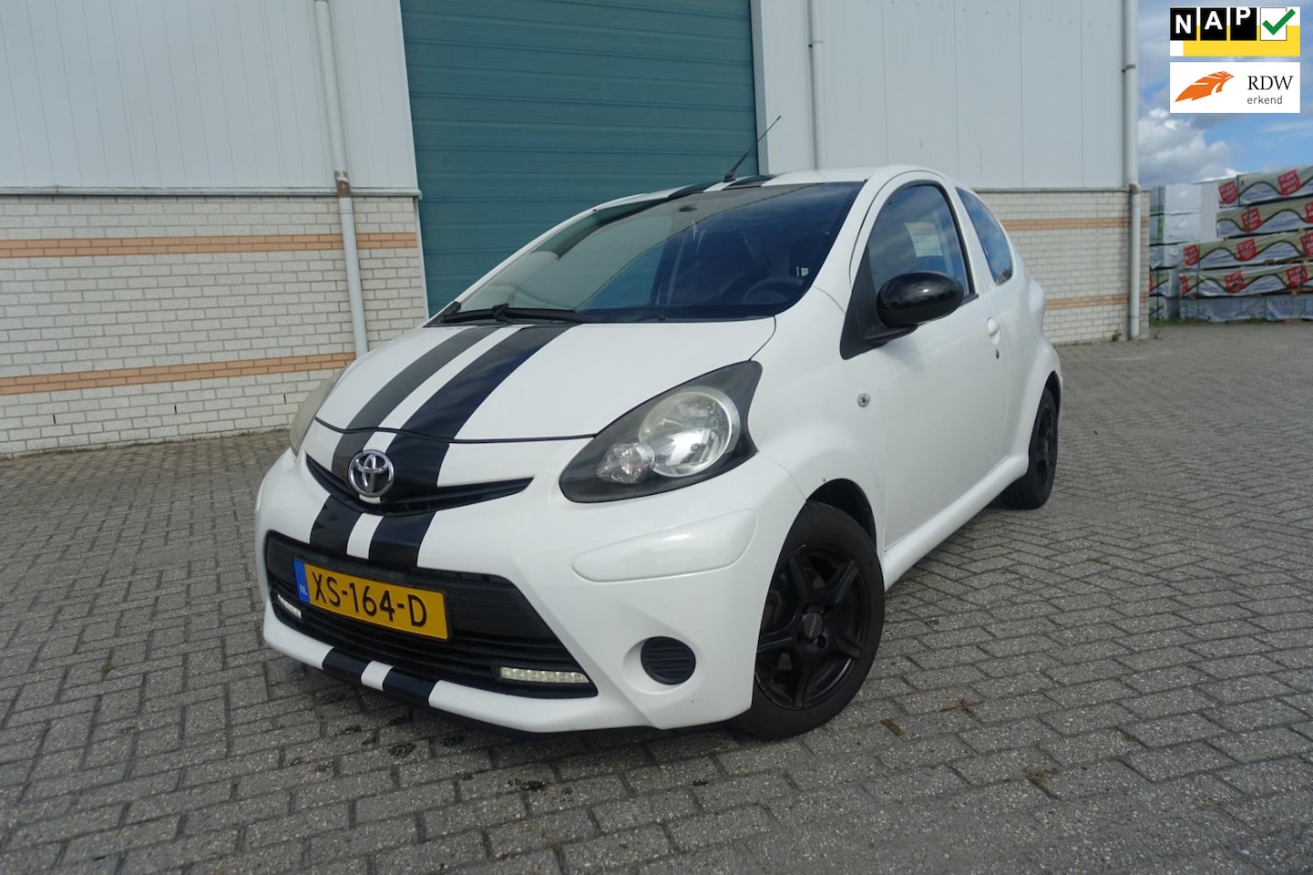 Toyota Aygo - 1.0 VVT-i Racing - lm velgen - airco - AutoWereld.nl