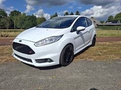 Ford Fiesta - 1.6 ST2