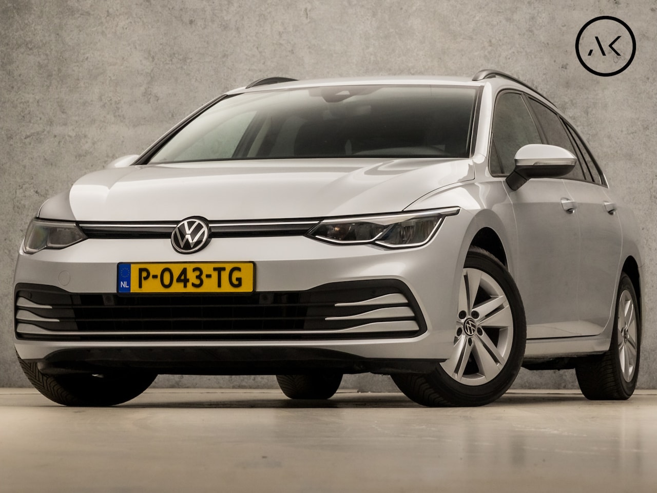 Volkswagen Golf Variant - 1.0 eTSI Sport Life Automaat (APPLE CARPLAY, GROOT NAVI, CLIMATE, STUUR/STOELVERWARMING, S - AutoWereld.nl