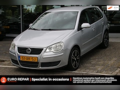 Volkswagen Polo - 1.4-16V Optive