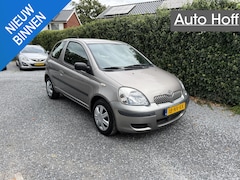 Toyota Yaris - 1.3 VVT-i Idols | Airco | Elekt. Ramen | Trekhaak | APK tot 15-03-2025