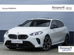 BMW 1-serie - M135 xDrive - Pano - Trekhaak - Head-Up - Harman Kadon - Driving Ass