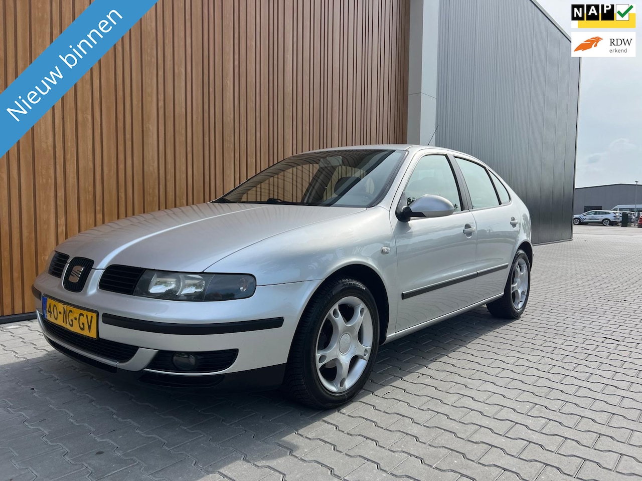 SEAT Leon - 1.6-16V Sport|5deurs|Airco|Lmv - AutoWereld.nl