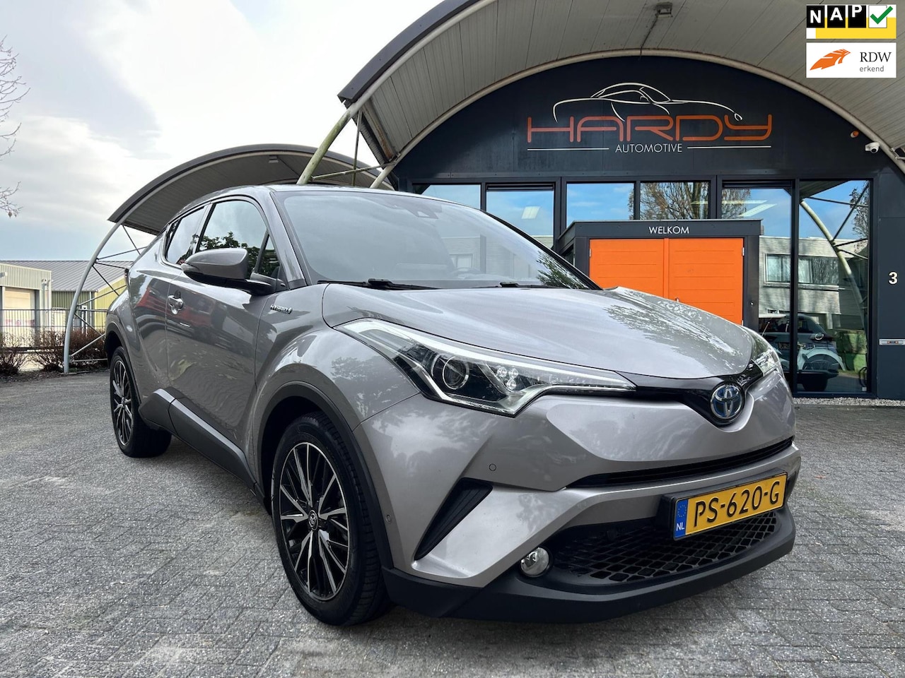 Toyota C-HR - 1.8 Hybrid Executive 1e EIGENAAR 100% Dealer onderhouden Rijklaarprijs! - AutoWereld.nl