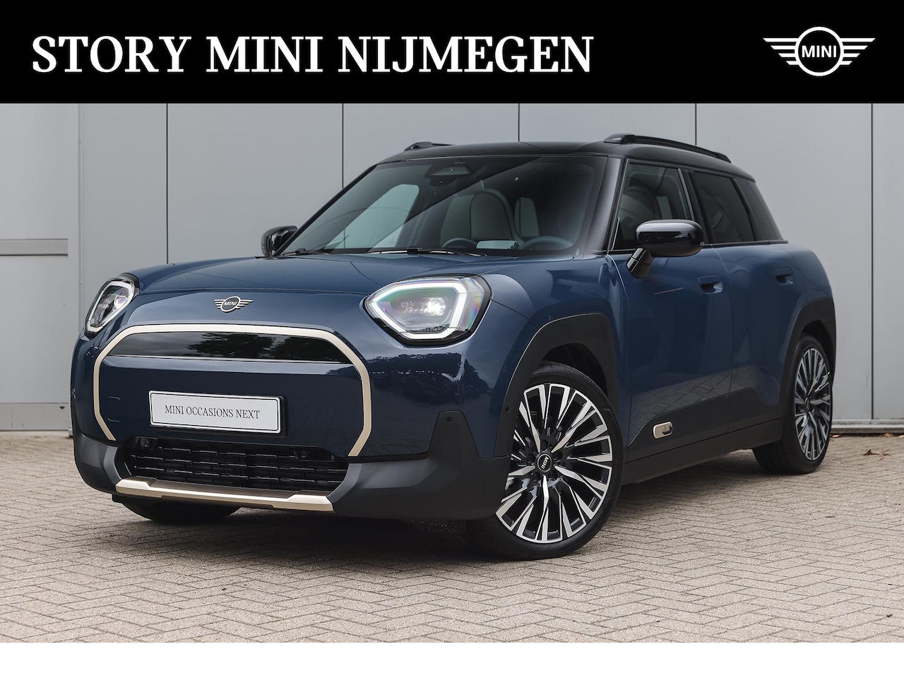 MINI Aceman - E / Favoured / Pakket M / 19" Eternal Spoke 2-tone - AutoWereld.nl
