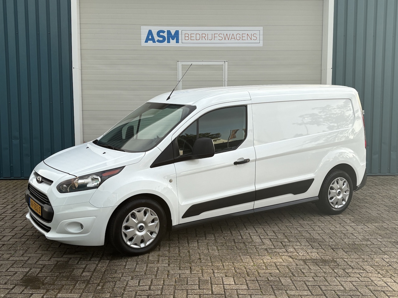 Ford Transit Connect - 1.5 101Pk TDCI L2 Trend / Cruise / Airco / SCHUIFDEUR / Trekhaak / Apk t/m 19-03-2026 - AutoWereld.nl