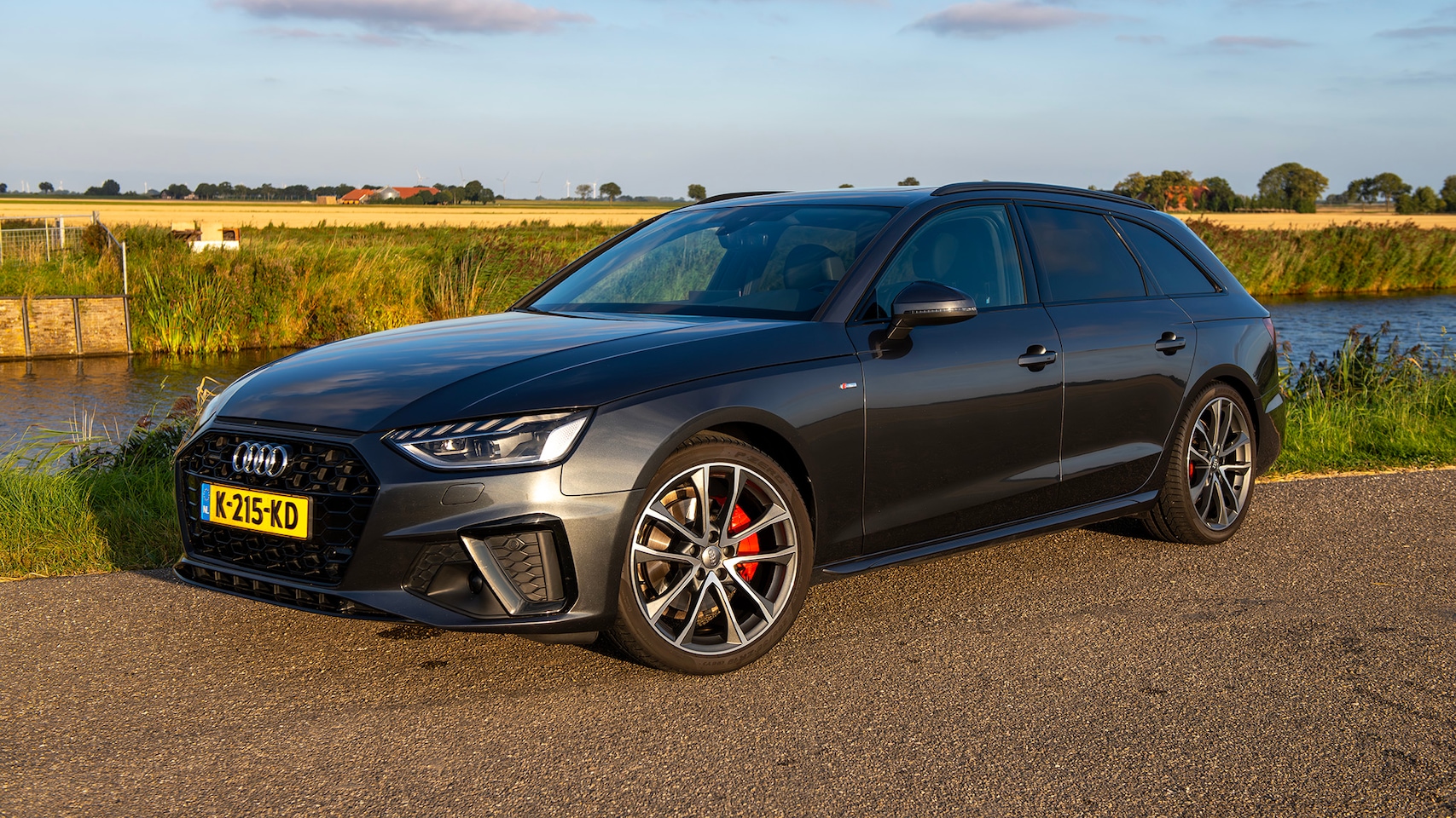 Audi A4 Avant - 40 TFSI quattro S edition - AutoWereld.nl