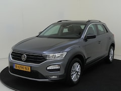 Volkswagen T-Roc - 1.0 TSI Style | CarPlay | Airco | Parkeersensoren | Adaptieve cruise control | Bluetooth |