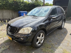 Mercedes-Benz M-klasse - 320 CDI grijs kenteken clima, trekhaak volle auto