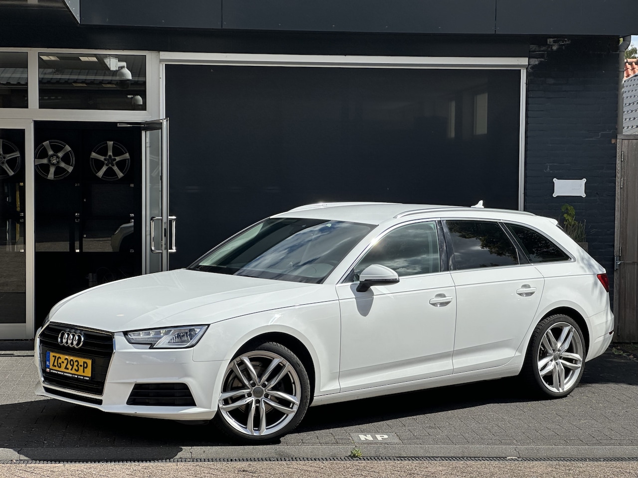 Audi A4 Avant - 2.0 TFSI ultra Sport Pro Line CLIMA / AUTO / CRUISE / STOELVERWARMING - AutoWereld.nl