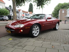 Jaguar XK8 - 4.0 V8 Convertible / AUTOMAAT / AIRCO / LEER / YOUNG-TIMER / i.z.g.st / 232dkm