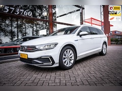 Volkswagen Passat Variant - 1.4 TSI GTE Business | DAB+ | IQ.DRIVE | Parkeer camera | App-Connect | Navigatie | LED |