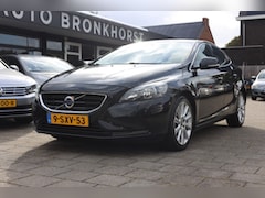 Volvo V40 - 1.6 D2 SUMMUM | NAVI | CLIMA | 17 INCH