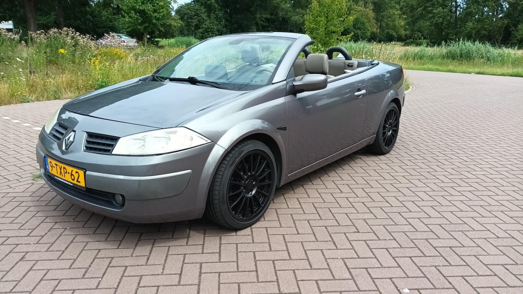 Renault Mégane coupé cabriolet - 1.6 grote navi, clima, cruise contr, APK 07-2026 - AutoWereld.nl