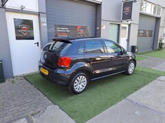 Volkswagen Polo - 1.2-12V Zwart 5DRS Airco Style uitvoering