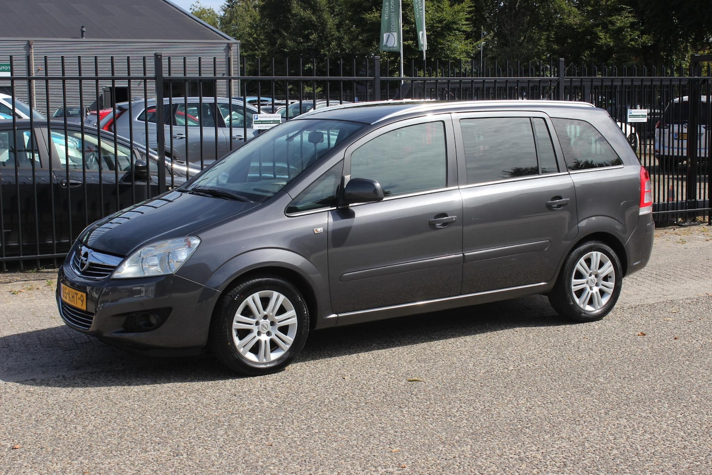 Opel Zafira - 1.8 Cosmo 1.8 Cosmo, Airco/ECC! Opel Zafira 1.8 Cosmo - AutoWereld.nl