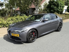 Alfa Romeo Giulia - 2.0T Sprint 200PK Automaat•Veloce•Leder