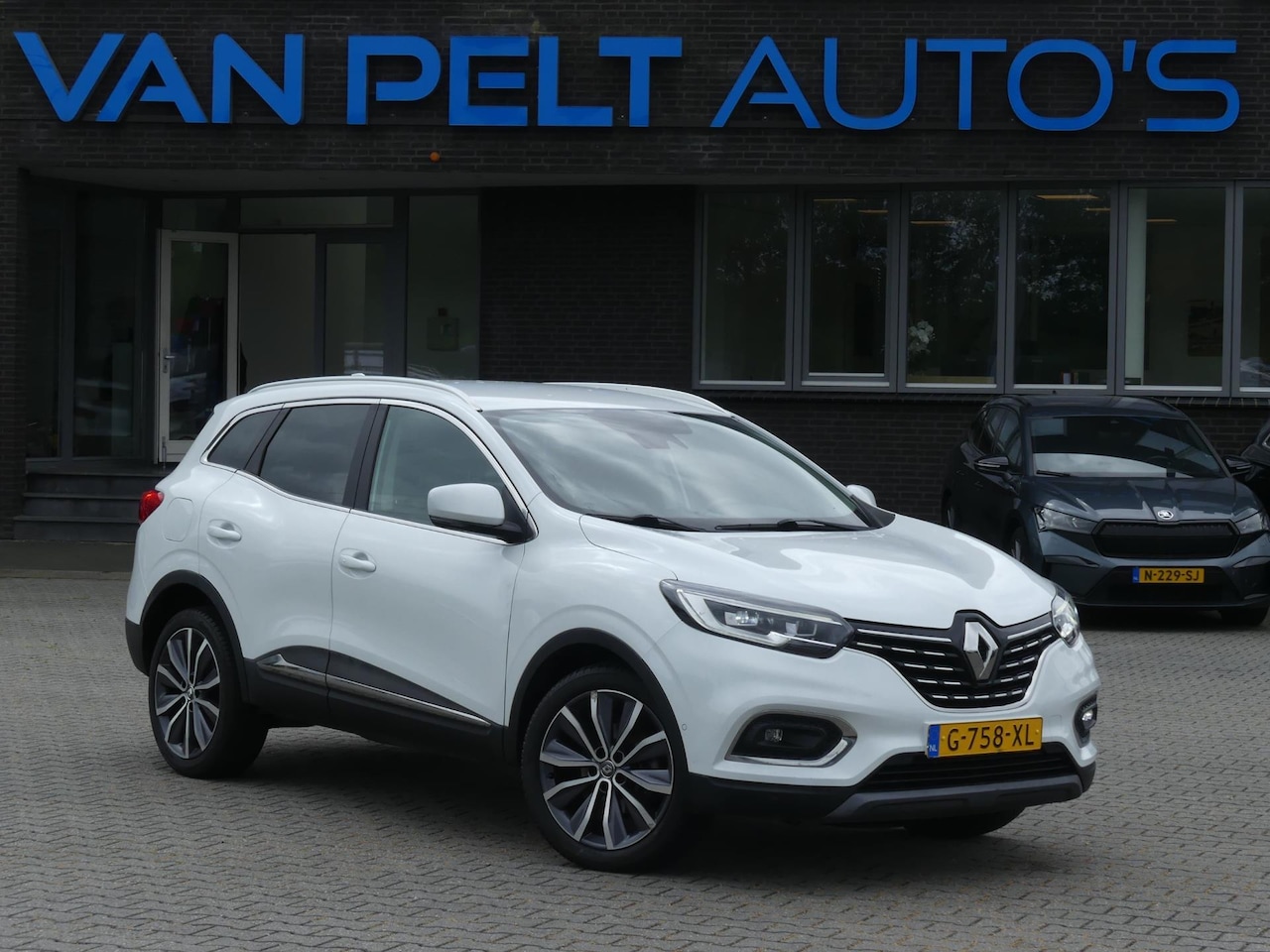 Renault Kadjar - 1.3 TCe 140PK Intens / LED / Leder + Stoelverw. / Carplay - AutoWereld.nl