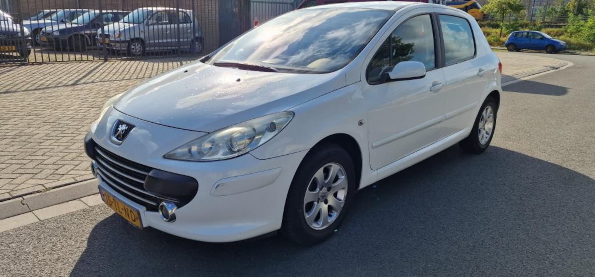 Peugeot 307 - 1.4-16V Premium 1.4-16V Premium - AutoWereld.nl