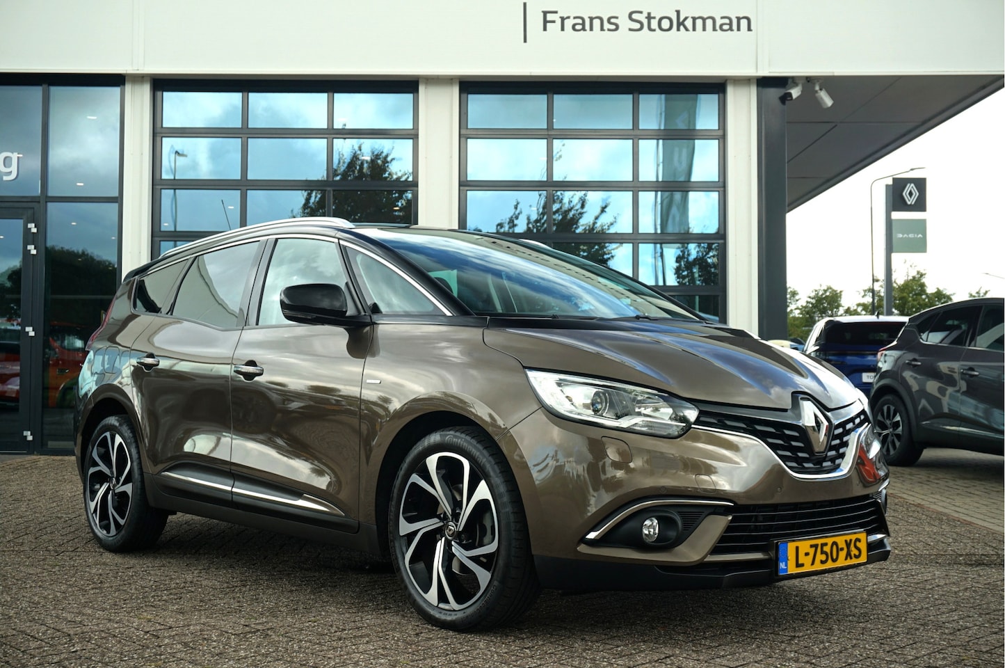 Renault Grand Scénic - 1.3 TCE 140 EDC Limited - AutoWereld.nl