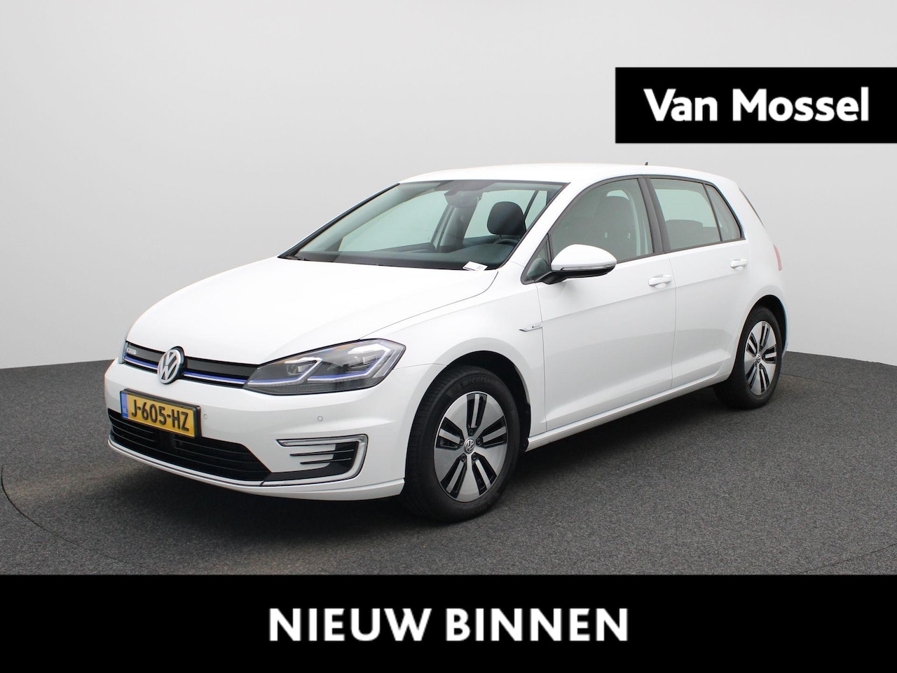 Volkswagen e-Golf - E-DITION | NAVIGATIE | CLIMATE CONTROL | ADAPTIVE CRUISE CONTROL | PARKEERSENSOREN | CARPL - AutoWereld.nl