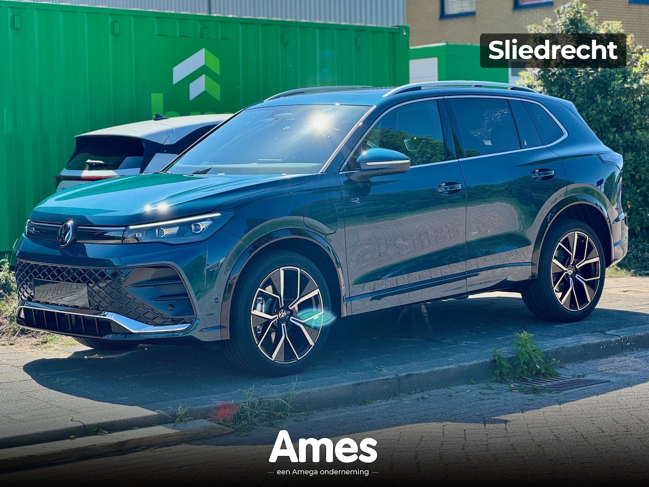 Volkswagen Tiguan - R-Line Edition 1.5 eHybrid 150 kW / 204 PK SUV 6 versn. DSG | Panoramadak | Stoel- en stuu - AutoWereld.nl
