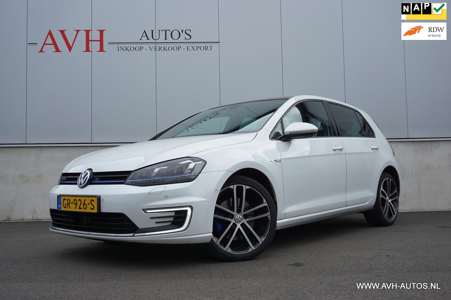 Volkswagen Golf - 1.4 TSI GTE 1.4 TSI GTE, Panoramadak!! - AutoWereld.nl