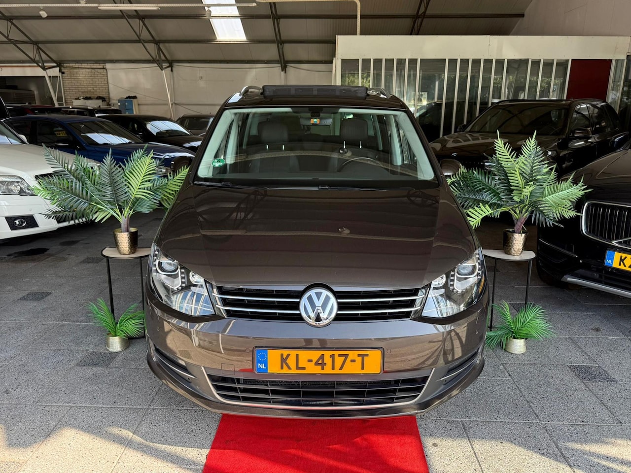 Volkswagen Sharan - 2.0 TDI DSG HIGHLINE 7P PANO CAMERA! 2016 - AutoWereld.nl