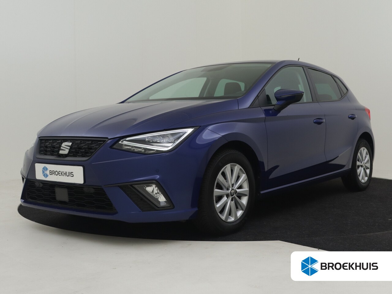 SEAT Ibiza - 1.0 TSI Style Business Intense Plus 96pk Stoelverwarming | Navigatie | App connect | Priva - AutoWereld.nl