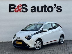 Toyota Aygo - 1.0 VVT-i x-play Airco Achteruitrijcamera Apple Carplay / Android Auto Elektrisch bedienba