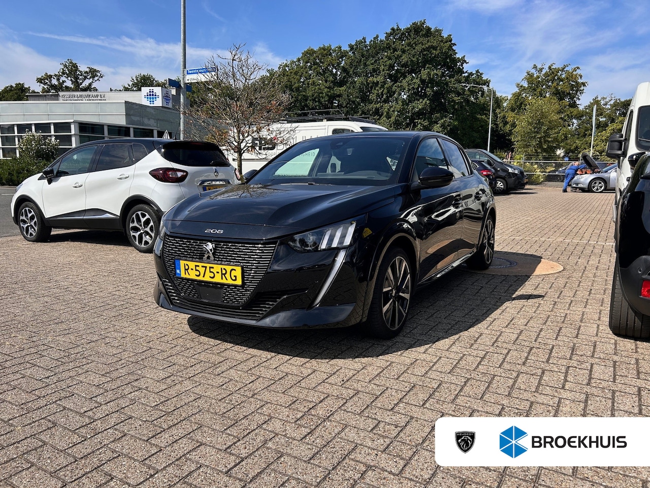 Peugeot 208 - 1.2 PureTech 100PK GT | Cruise Control | Panoramadak | 17'' Lichtmetaal | Apple Carplay/An - AutoWereld.nl
