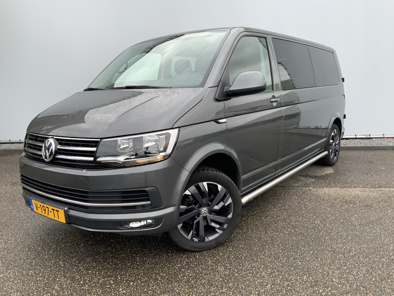 Volkswagen Transporter - 2.0 TDI L2H1 Highline Automaat Dub Cab Airco Cruise Navi Camera Leer Alu Velg Side Bar Tre - AutoWereld.nl