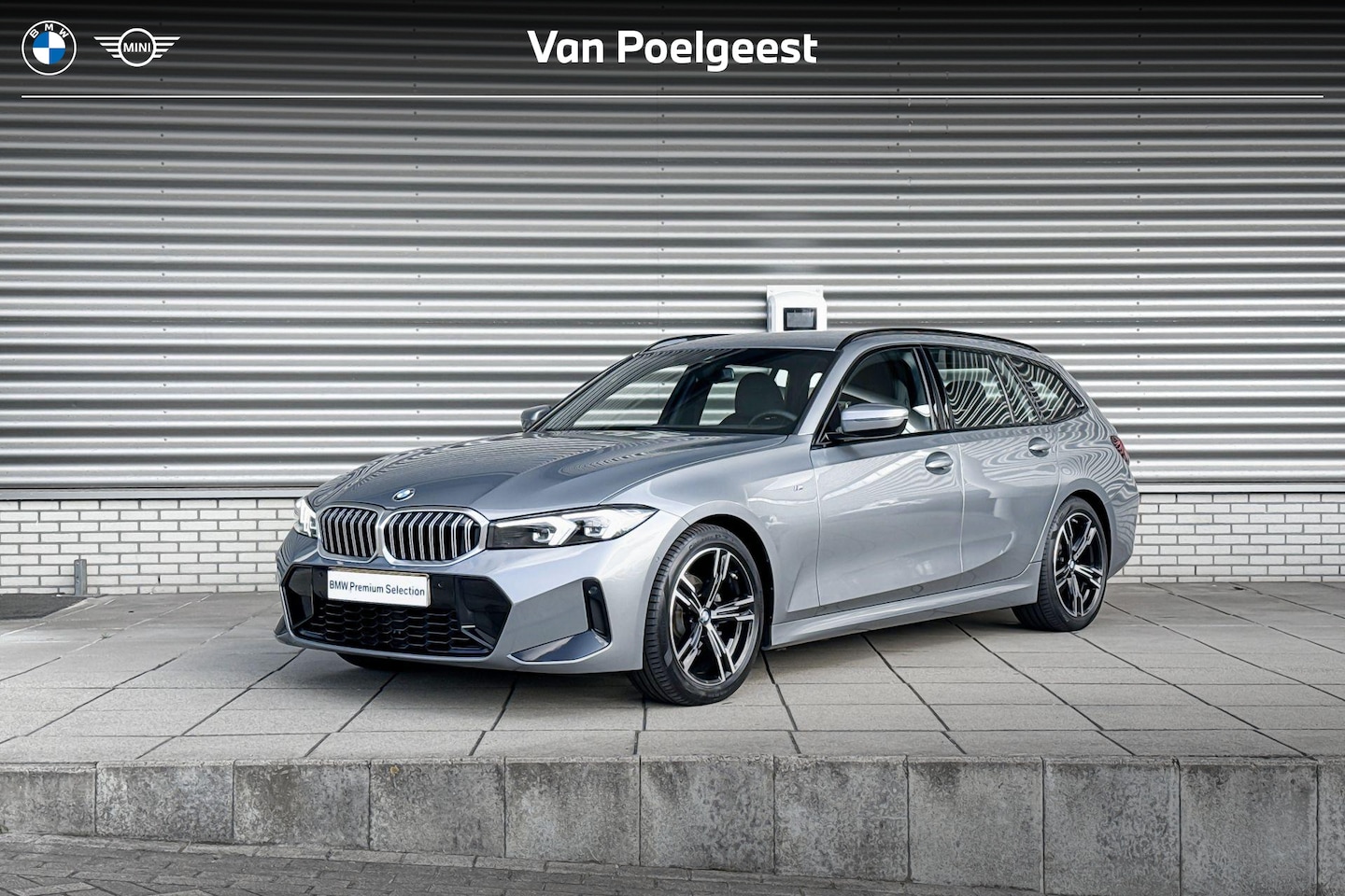 BMW 3-serie Touring - 318i M Sportpakket / 18 inch / Trekhaak / Achteruitrijcamera - AutoWereld.nl