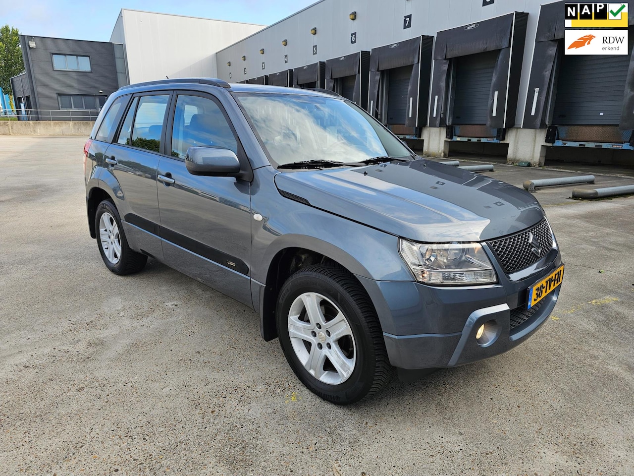 Suzuki Grand Vitara - 2.0-16V Exclusive / Navi / 4x4 / Cruise / NAP - AutoWereld.nl