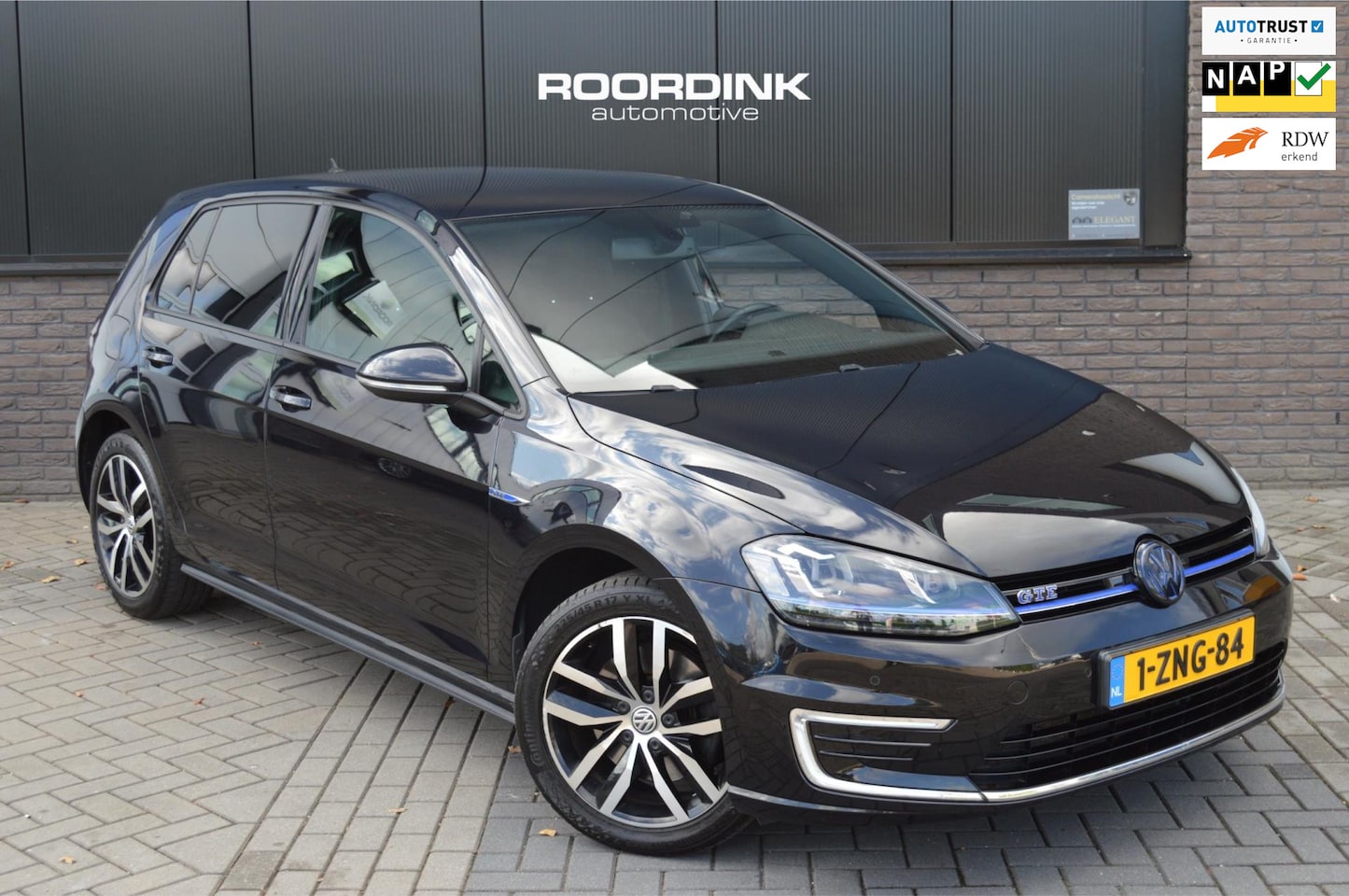 Volkswagen Golf - Clima|Cruise|Trekhaak| - AutoWereld.nl
