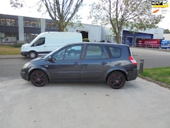 Renault Grand Scénic - 2.0-16V Tech Line 7p