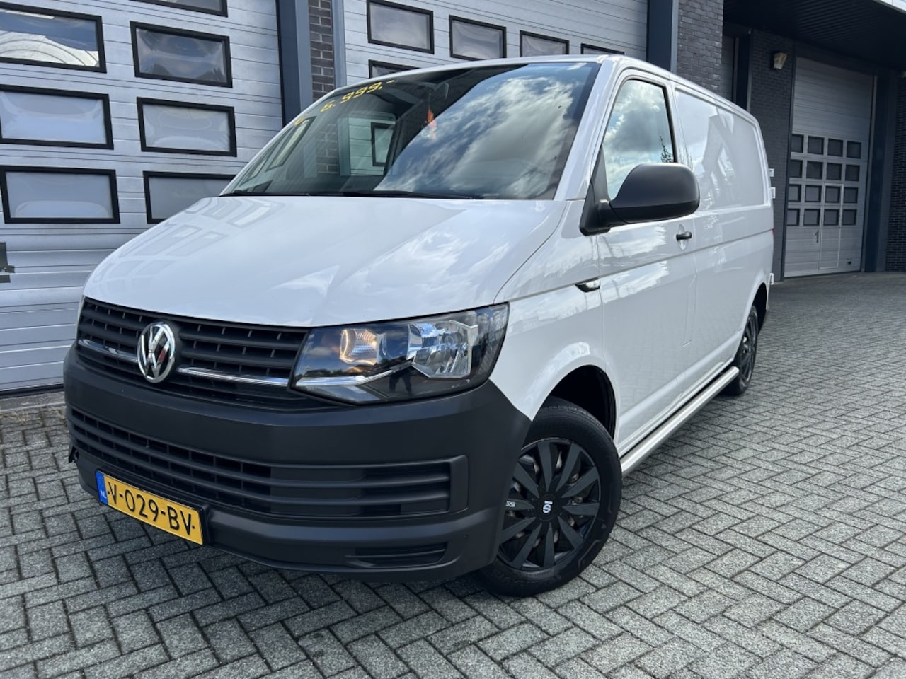 Volkswagen Transporter - 2.0 TDI L1H1 Airco*PDC Topbus NAP! - AutoWereld.nl