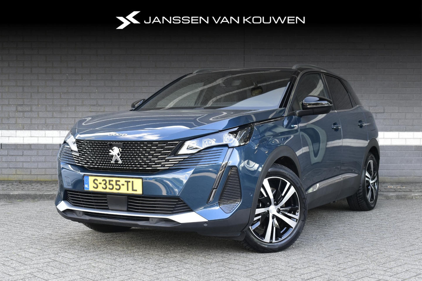 Peugeot 3008 - 1.6 HYbrid 225 GT Panoramadak Night Vision FOCAL Audio - AutoWereld.nl