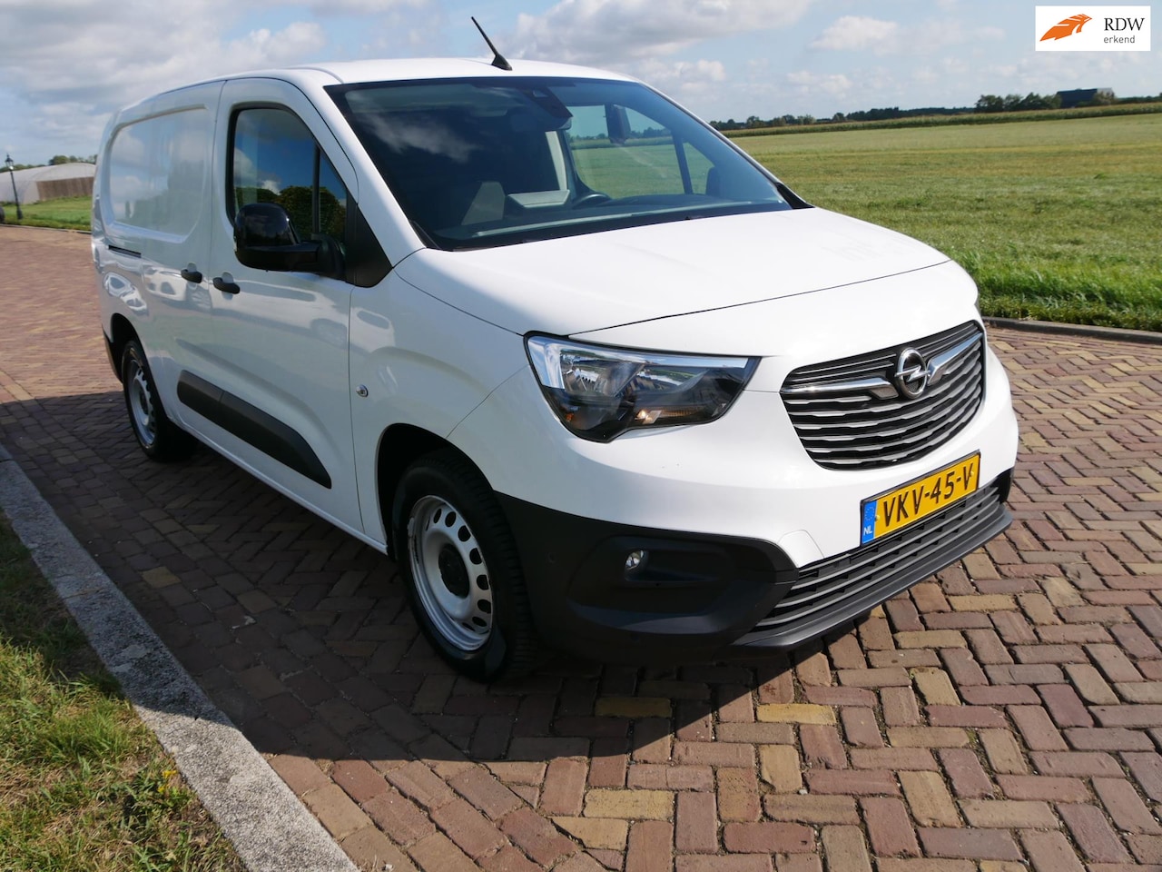 Opel Combo - 1.5D L2H1 Edition 75kW AC NAVI ** 7499 EX BTW ** - AutoWereld.nl