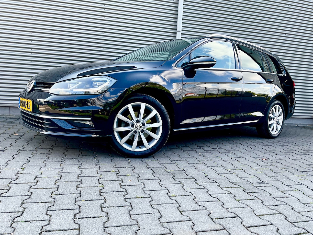 Volkswagen Golf Variant - Golf 1.5 TSI 150pk Highline Business R 5 h 2017 6 2020 1 - AutoWereld.nl