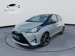 Toyota Yaris - 1.5 Hybrid Bi-Tone Plus Navigatiesysteem Achteruitrijcamera