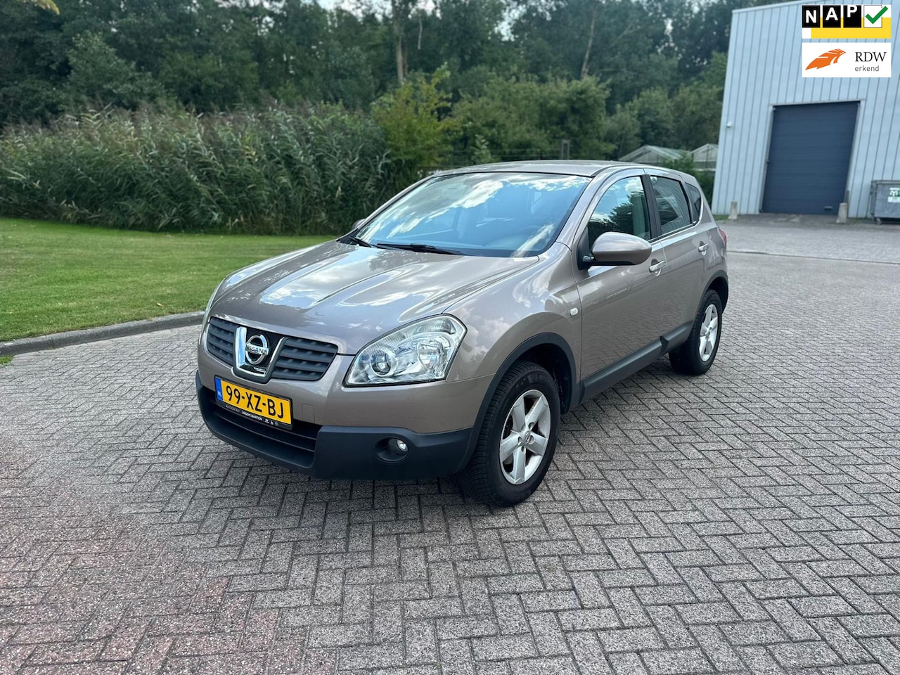 Nissan Qashqai - 2.0 Acenta/AUTOMAAT/AIRCO/CRUISE/PARKEERSENS ACHTER/TREKHAAK - AutoWereld.nl