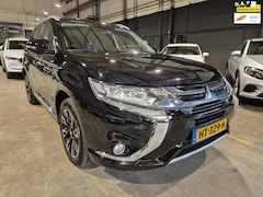 Mitsubishi Outlander - 2.0 PHEV Instyle - Leder - Stoel en Stuurverw - Clima - Cruise - Navi - Camera - Trekhaak