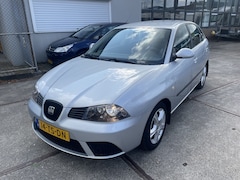 SEAT Ibiza - 1.4-16V Trendstyle Uniek km nog voor jaren rijplezier nap alle papieren aanwezig zie foto