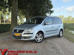 Volkswagen Touran - 1.4 TSI Comfortline Business Carplay Cruise Airco Lichtmetaal Trekhaak