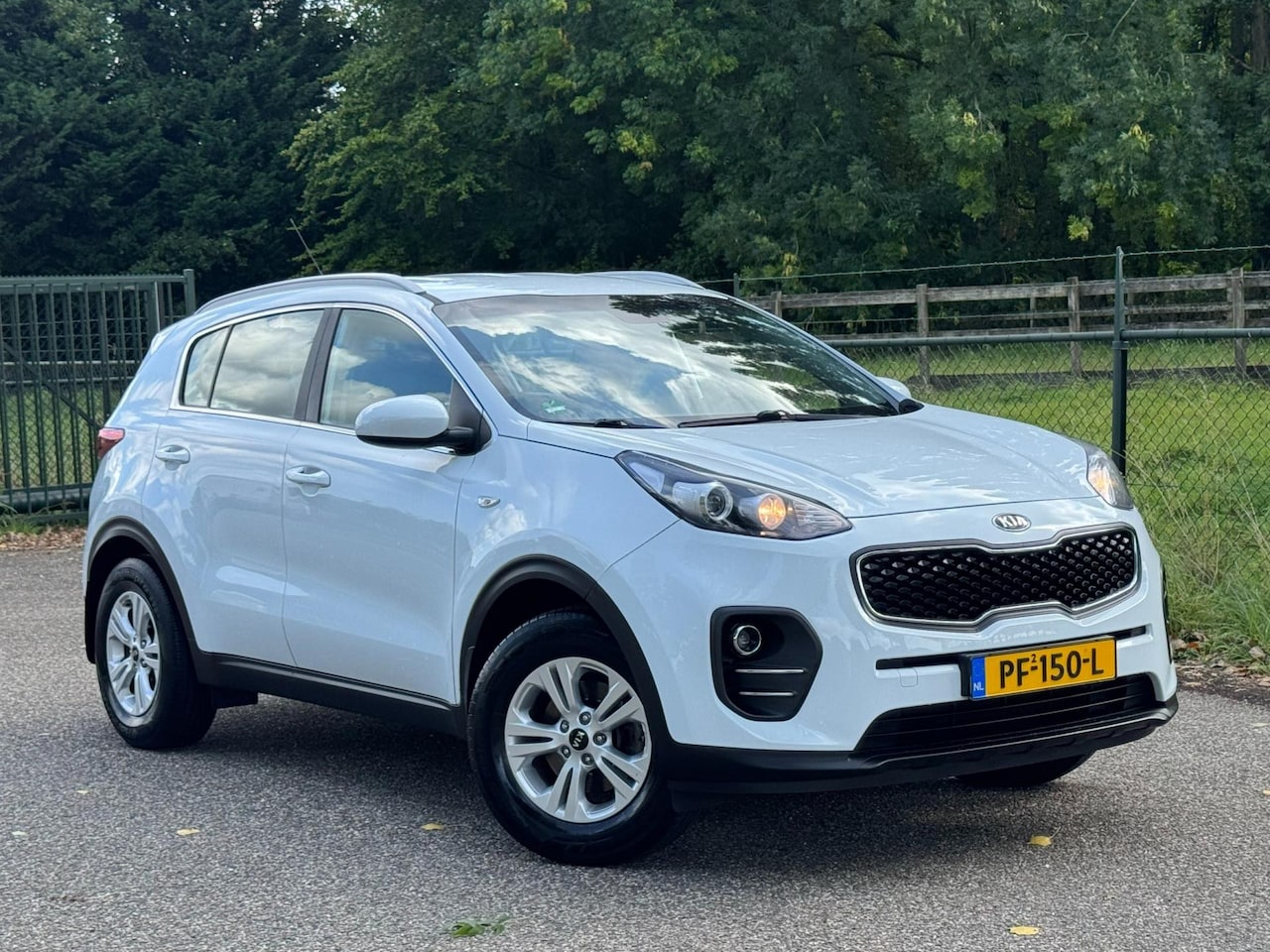 Kia Sportage - 1.6 GDI EconomyLine /Carplay/Camera/Navi/Trekhaak/ - AutoWereld.nl