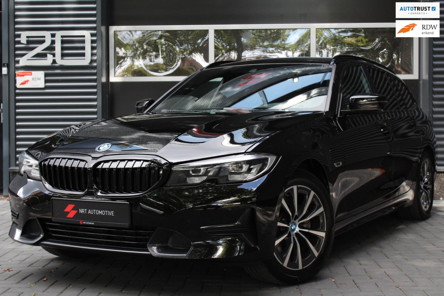 BMW 3-serie Touring - 320e | STOELVERW | CRUISE | CARPLAY | VOL OPTIES - AutoWereld.nl