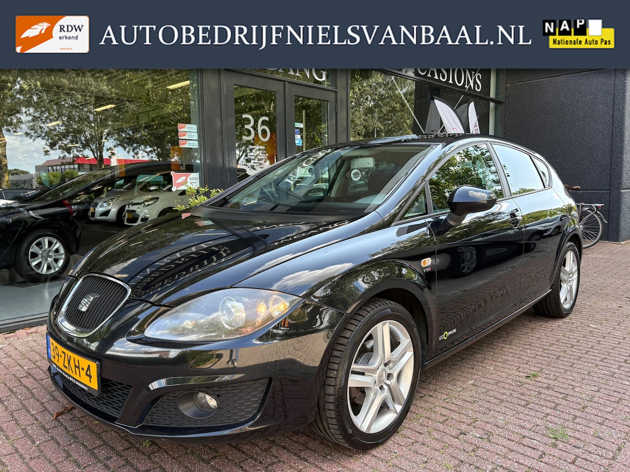 SEAT Leon - 1.2 TSI Ecomotive Businessline COPA Navi/Clima/PDC - AutoWereld.nl