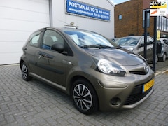 Toyota Aygo - 1.0 VVT-i Now, airco, boekjes en nota's aanwezig