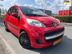 Peugeot 107 - 1.0-12V XS BJ 2011, UNIEK KM 84.DKM/ORG NL AUTO ZEER NETJES